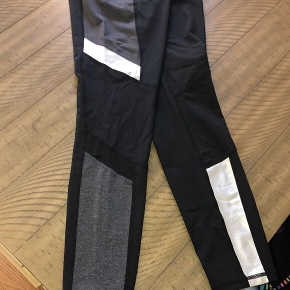 Betsy Johnson Performance Pants Color-block Neutrals Zip Compartment back waist. - Picture 5 of 17